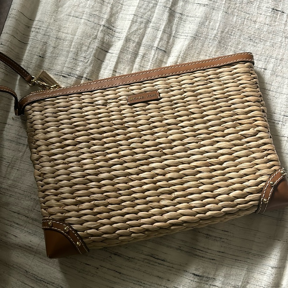 Micheal Kors Straw Clutch